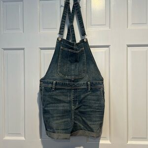 Cute relaxed short overall shorts